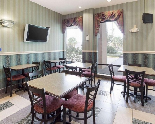 Econo Lodge New Orleans - image 12