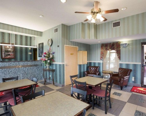 Econo Lodge New Orleans - image 17
