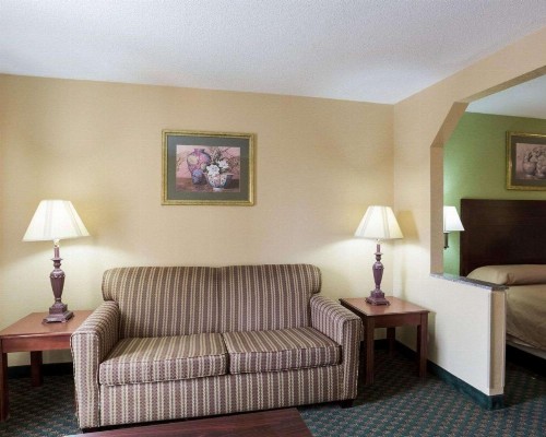 Econo Lodge New Orleans - image 3