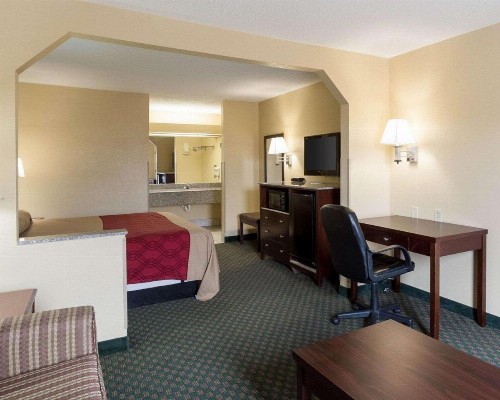 Econo Lodge New Orleans - image 6