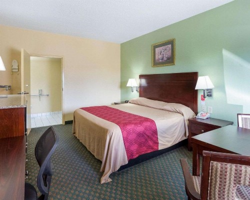 Econo Lodge New Orleans - image 7