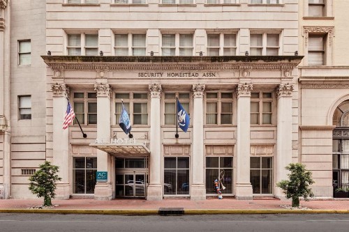 AC Hotel by Marriott New Orleans French Quarter - image 1