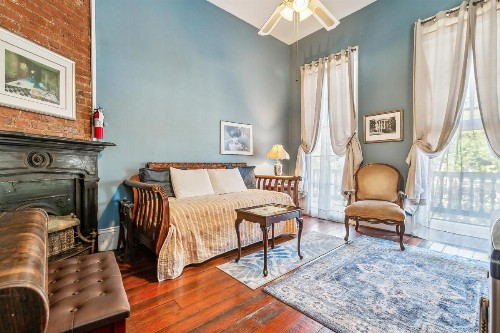 Garden District Bed and Breakfast - image 10