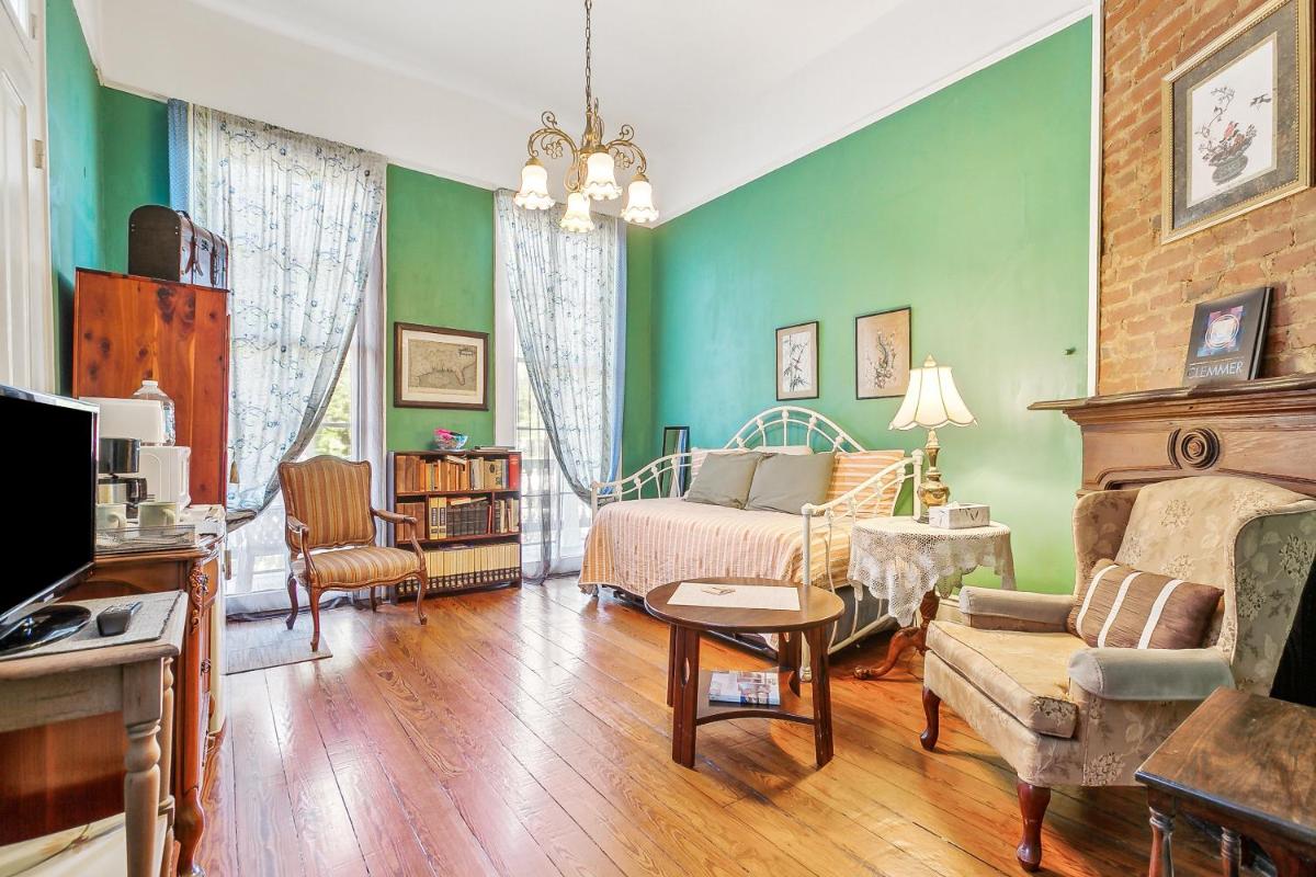 Garden District Bed and Breakfast - image 5