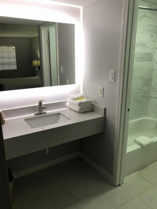 Midtown Hotel New Orleans - image 7