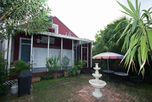 The Burgundy Bed and Breakfast - image 11