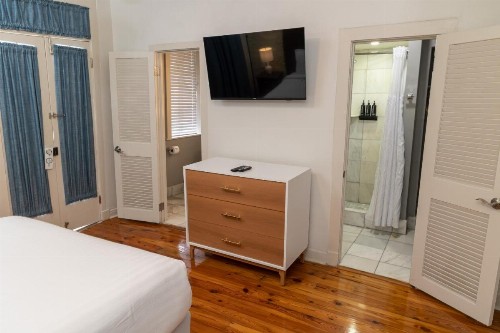 Inn on Ursulines a French Quarter Guest Houses Property - image 25