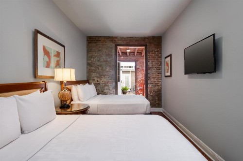 New Orleans Courtyard Hotel - image 17