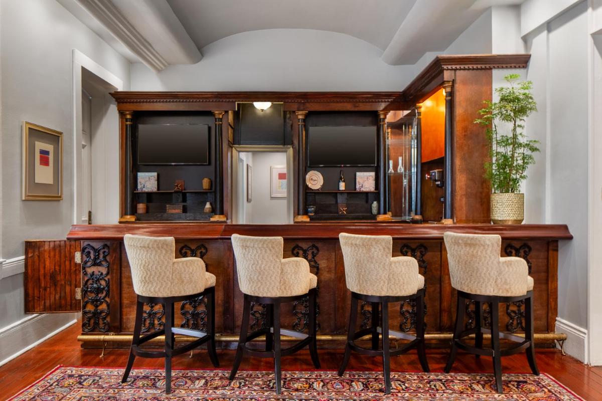 New Orleans Courtyard Hotel - image 3