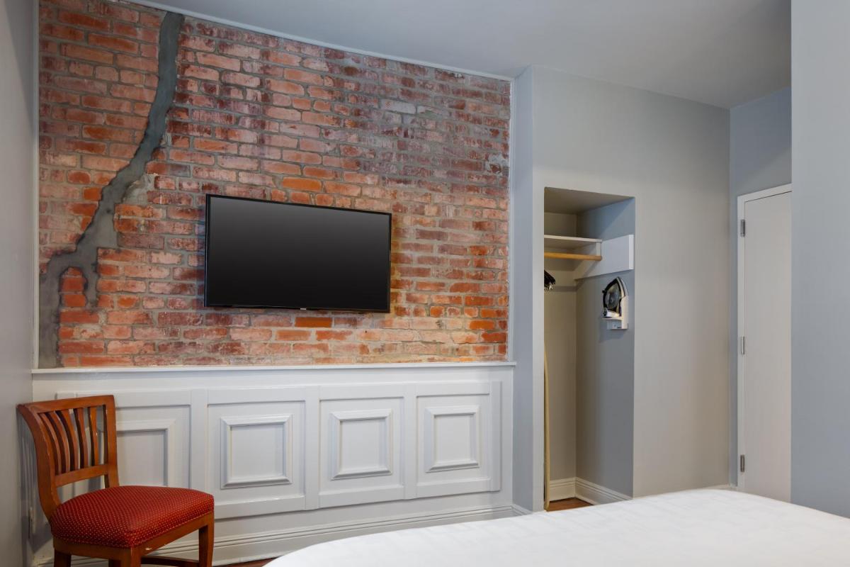 New Orleans Courtyard Hotel - image 4