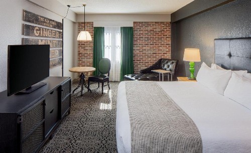 Holiday Inn Hotel French Quarter-Chateau Lemoyne an IHG Hotel - image 12