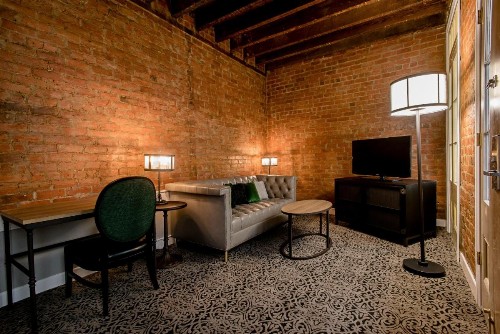 Holiday Inn Hotel French Quarter-Chateau Lemoyne an IHG Hotel - image 17