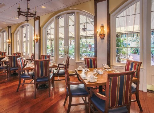 Holiday Inn Hotel French Quarter-Chateau Lemoyne an IHG Hotel - image 5