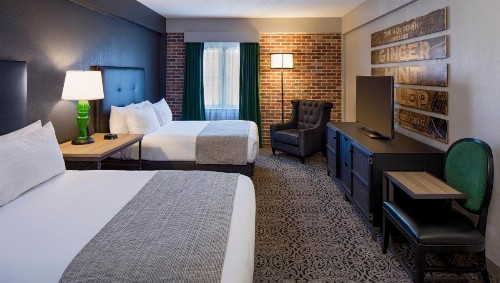 Holiday Inn Hotel French Quarter-Chateau Lemoyne an IHG Hotel - image 6