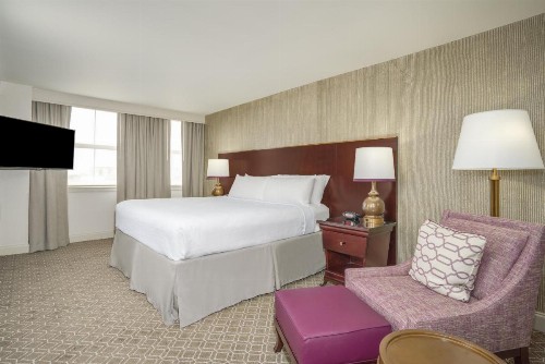 Astor Crowne Plaza New Orleans French Quarter Corner of Bourbon and Canal - image 14