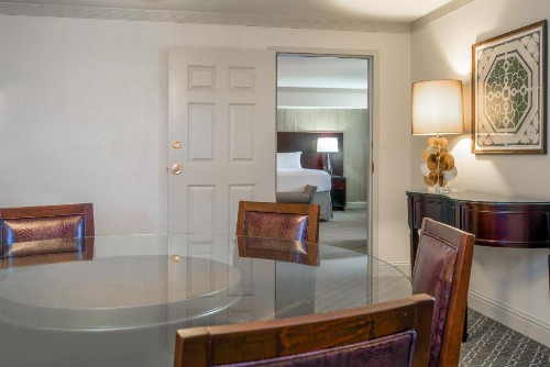 Astor Crowne Plaza New Orleans French Quarter Corner of Bourbon and Canal - image 38
