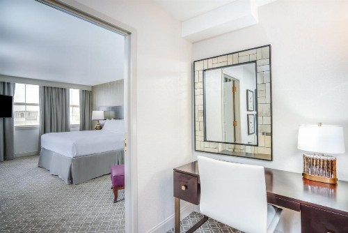 Astor Crowne Plaza New Orleans French Quarter Corner of Bourbon and Canal - image 7