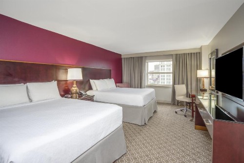 Astor Crowne Plaza New Orleans French Quarter Corner of Bourbon and Canal - image 9