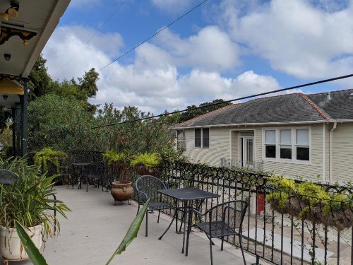 Balcony Guest House - image 10