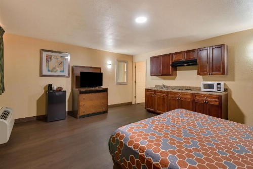 Relax Inn and Suites New Orleans - image 18