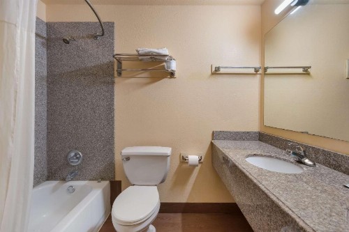 Relax Inn and Suites New Orleans - image 19