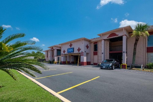 Relax Inn and Suites New Orleans - image 20