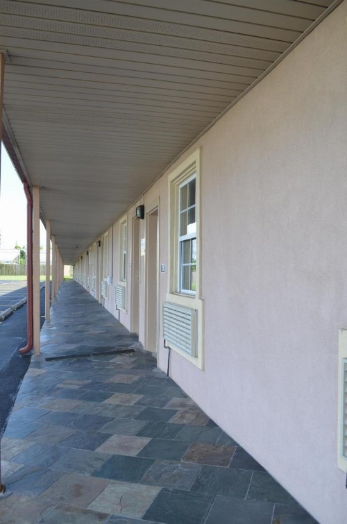 Economy Inn New Orleans - image 10