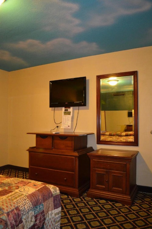 Economy Inn New Orleans - image 22