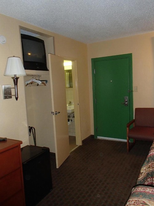 Royal Inn Of New Orleans - image 11