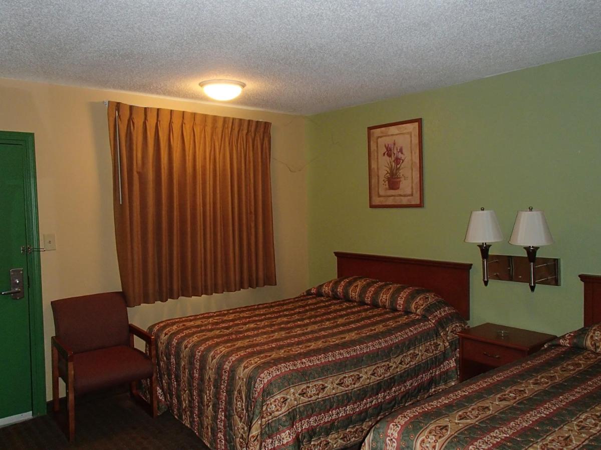 Royal Inn Of New Orleans - image 7