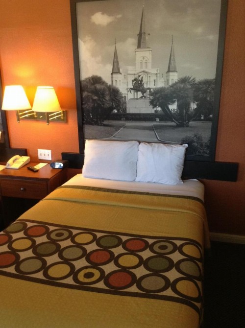 Super 8 by Wyndham New Orleans - image 12