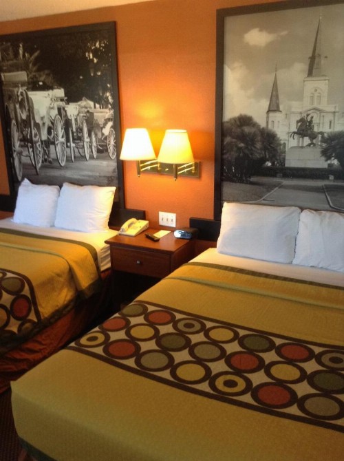 Super 8 by Wyndham New Orleans - image 30