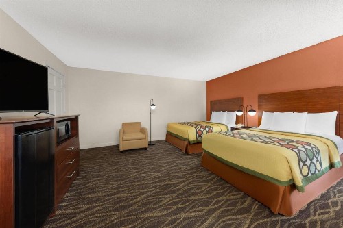 Super 8 by Wyndham New Orleans - image 31