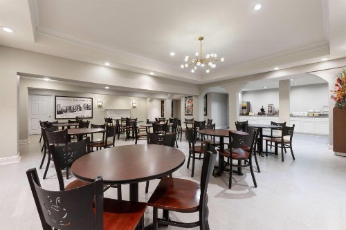 Super 8 by Wyndham New Orleans - image 34