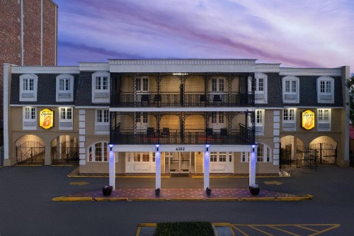 Super 8 by Wyndham New Orleans - image 42