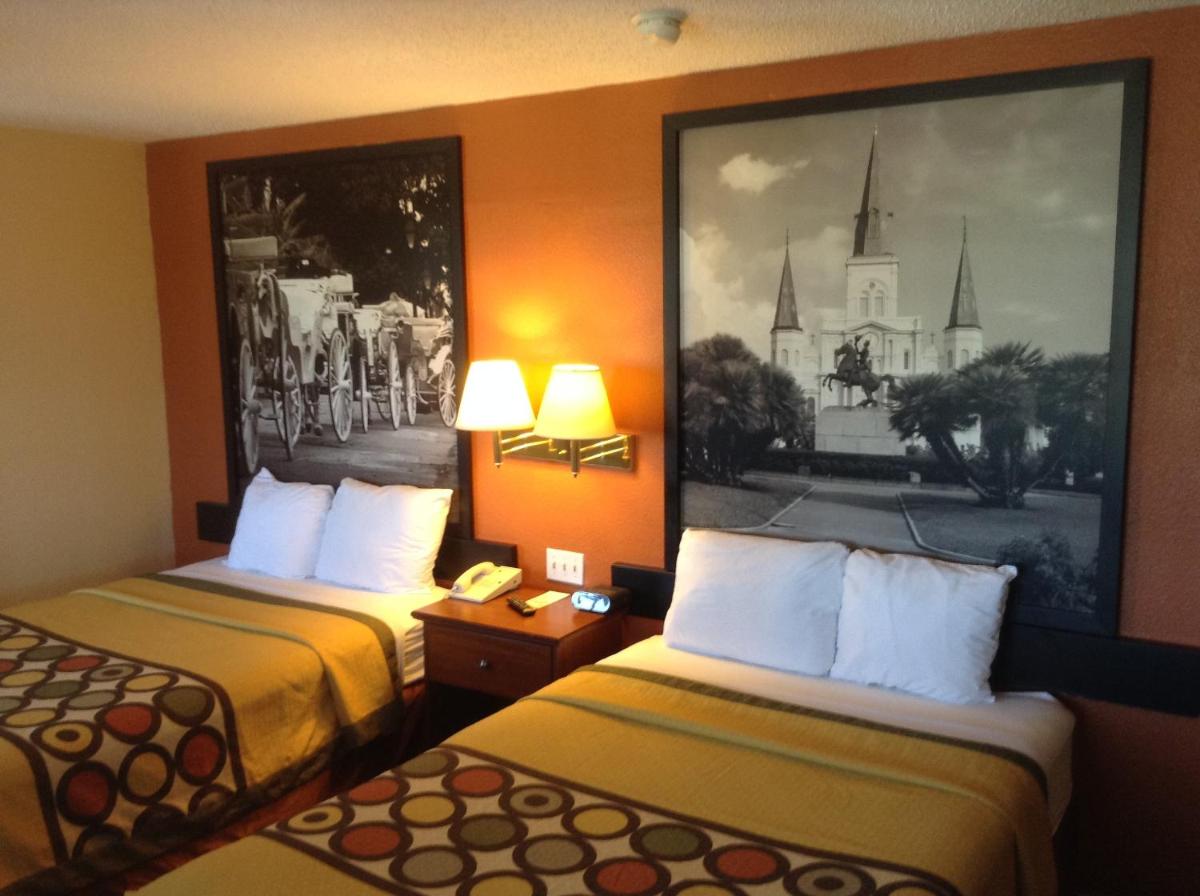Super 8 by Wyndham New Orleans - image 5