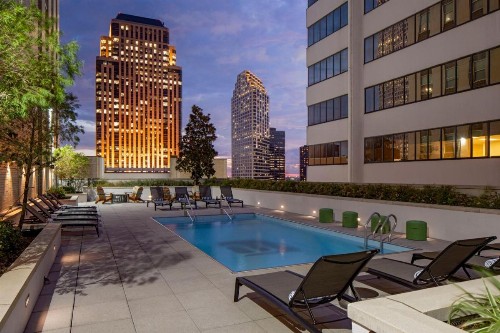 Aloft New Orleans Downtown - image 1
