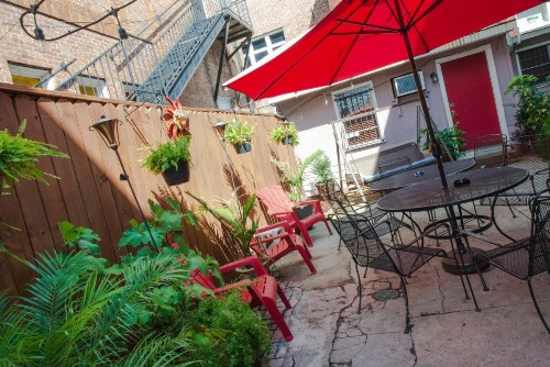 Auberge NOLA Hostel - image 32