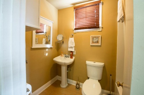 Auberge NOLA Hostel - image 36