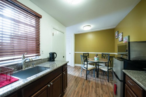 Auberge NOLA Hostel - image 37