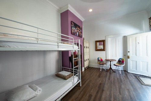 Auberge NOLA Hostel - image 40