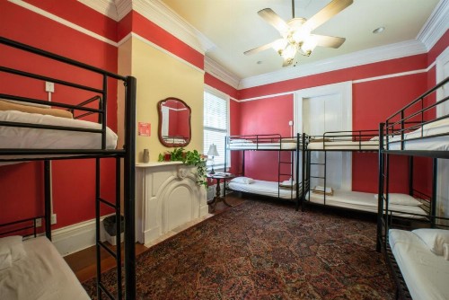 Auberge NOLA Hostel - image 5