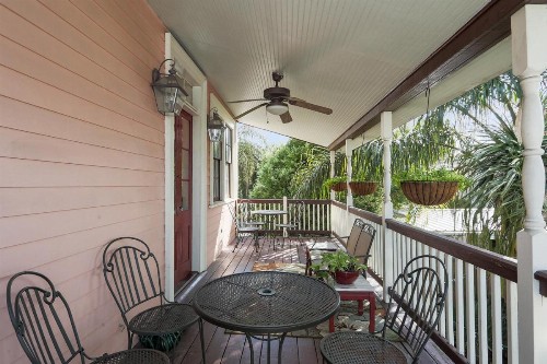 Elysian Fields Inn - image 10