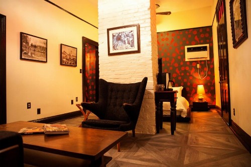 Royal Street Inn & Bar - image 5