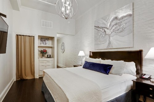 La Galerie French Quarter Hotel - image 19