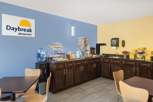 Days Inn by Wyndham New Orleans Pontchartrain - image 8