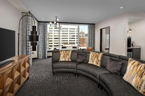 Troubadour Hotel New Orleans Tapestry Collection By Hilton - image 15
