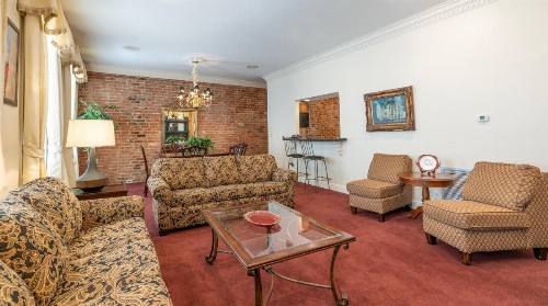 Quarter House - image 10