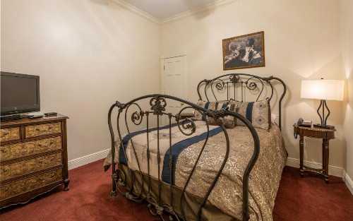 Quarter House - image 12