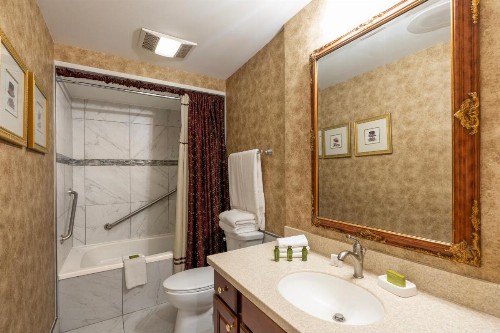 Quarter House - image 19